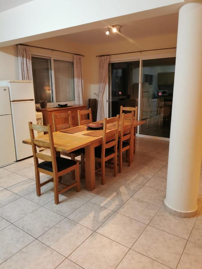 Villa Vista Пафос Екстер'єр фото